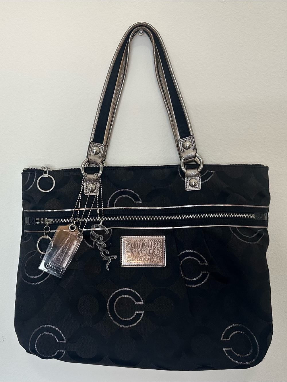 Coach Poppy Op Art Shoulder Tote🖤💛